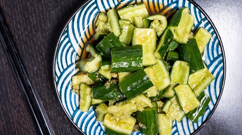 Smashed cucumber salad with garlic